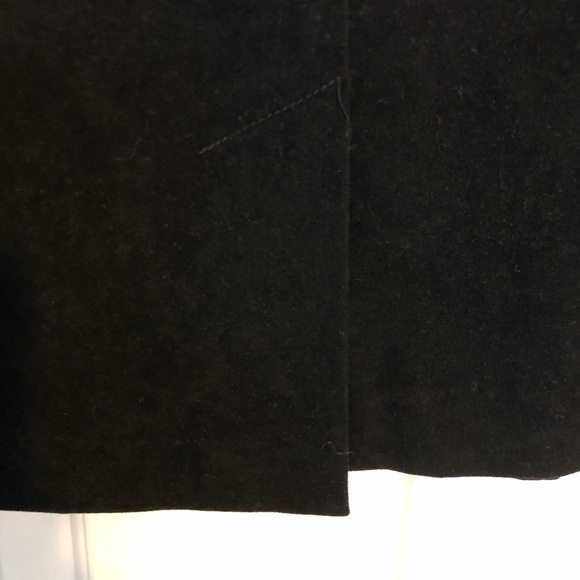 Women’s Skirt Size 10 Black Sueded Zip and Button Back Ellen Figg Made in USA - Picture 6 of 8